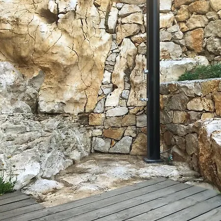Plava Koza - Close To Sea On Car Free Island Apartment *
